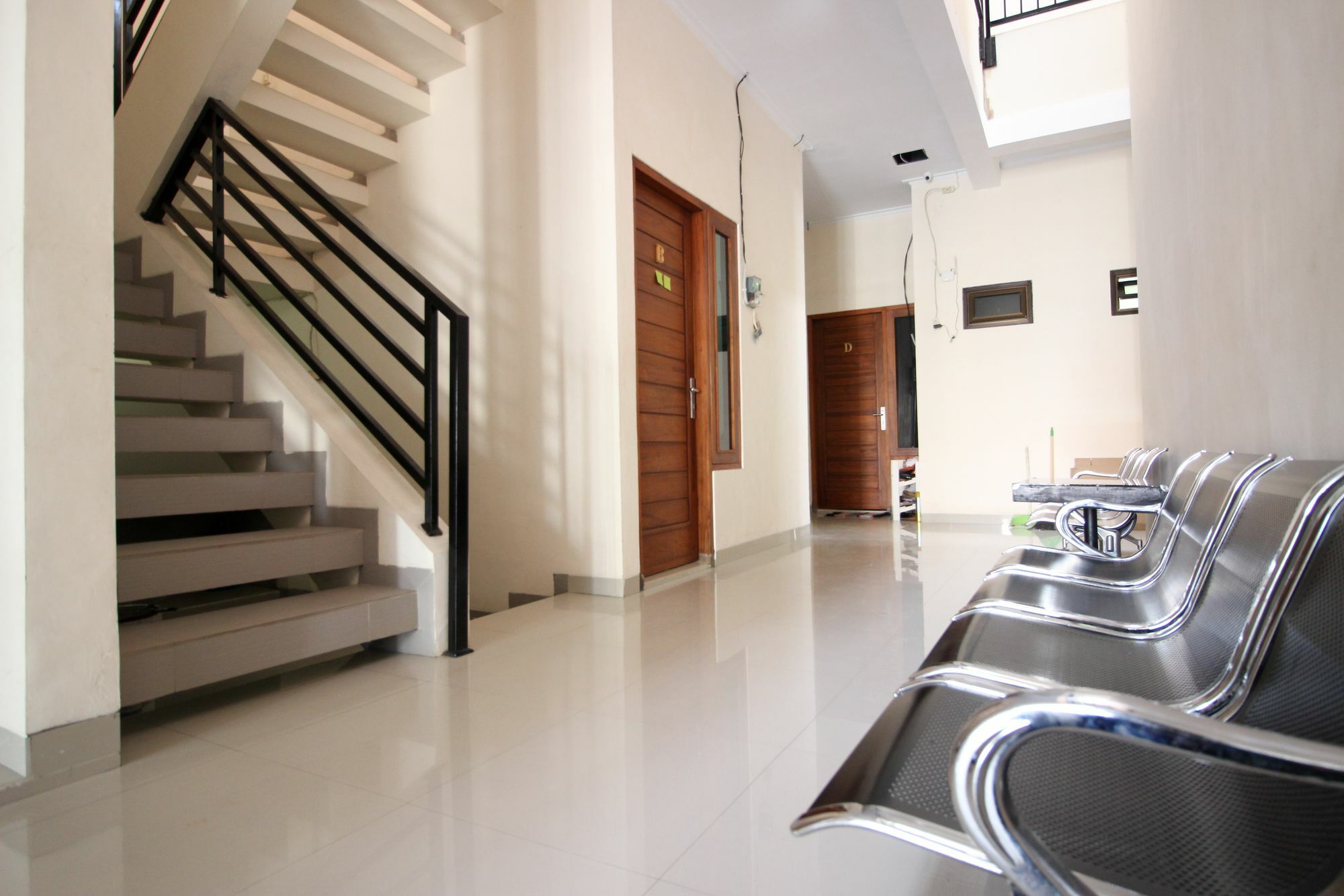 Reddoorz Plus Near Stie Ykpn 2 Maguwo Kültér fotó